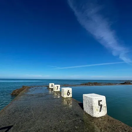 Contemporaine Pres Des Plages Du Cotentin Ferienhaus